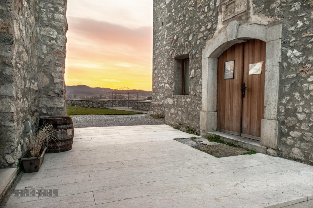 Vinica Castle Hotel Bagian luar foto