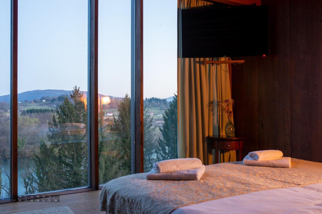 Vinica Castle Hotel Bagian luar foto
