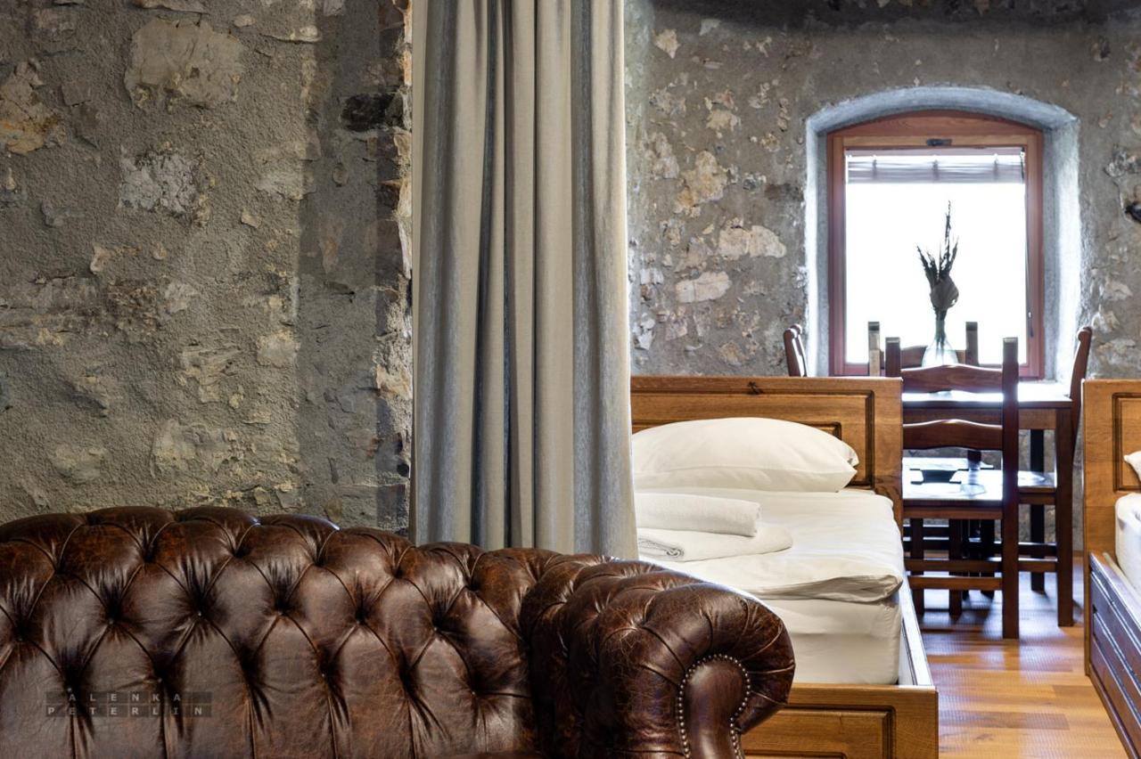 Vinica Castle Hotel Bagian luar foto